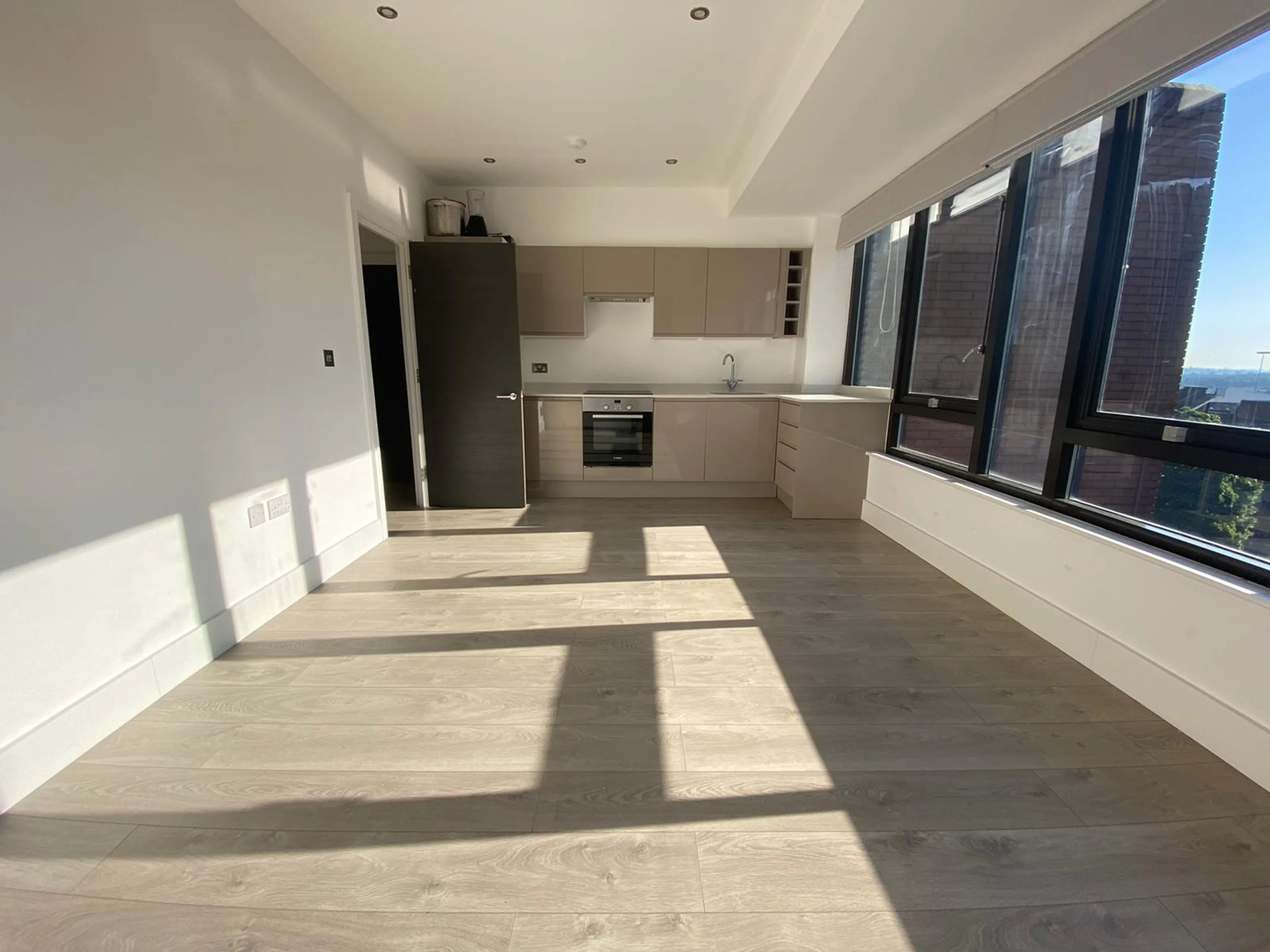Flat Clarendon Road in Watford