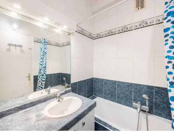 Room Rue Damiens in Boulogne-Billancourt