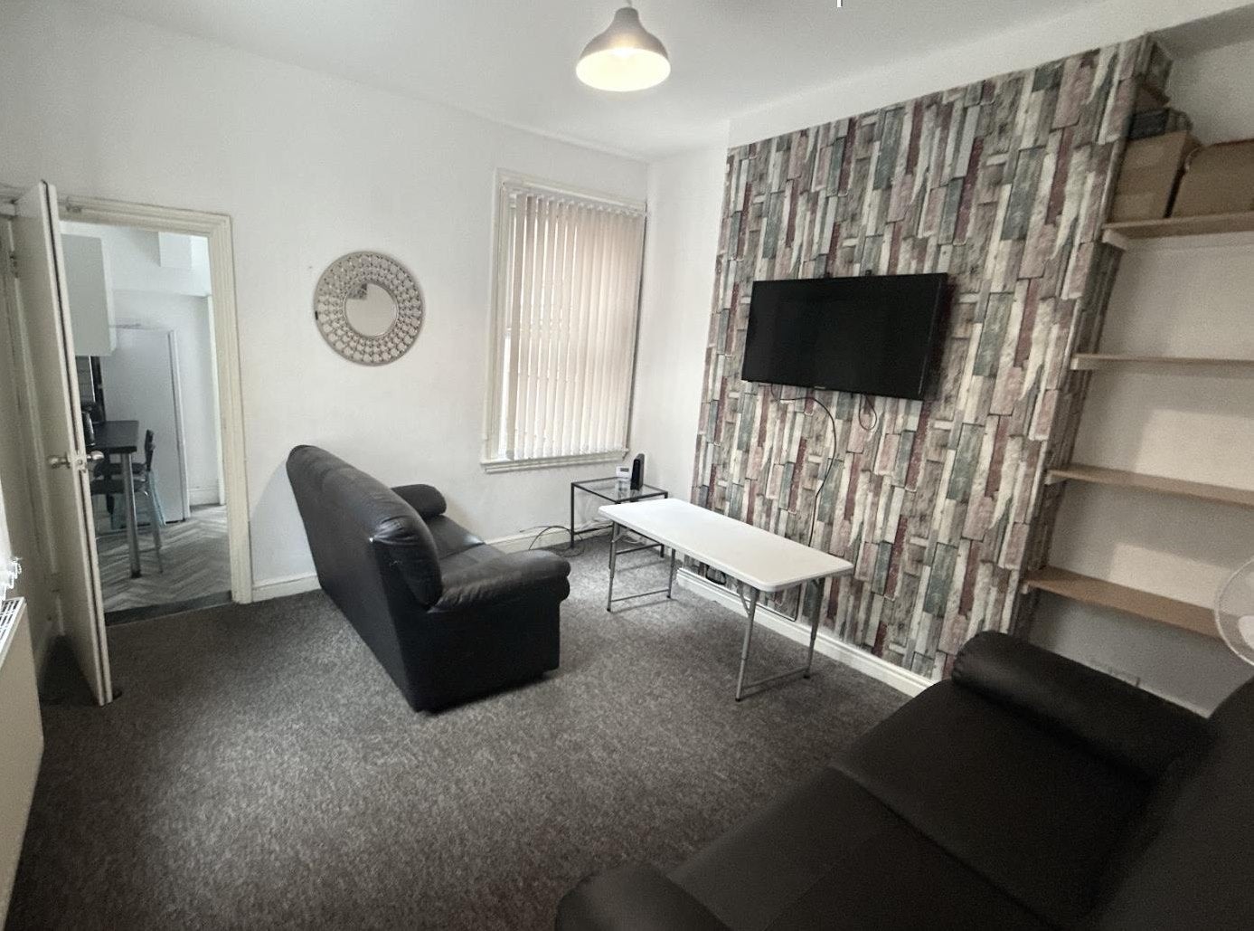Room Eldon Road in Birmingham