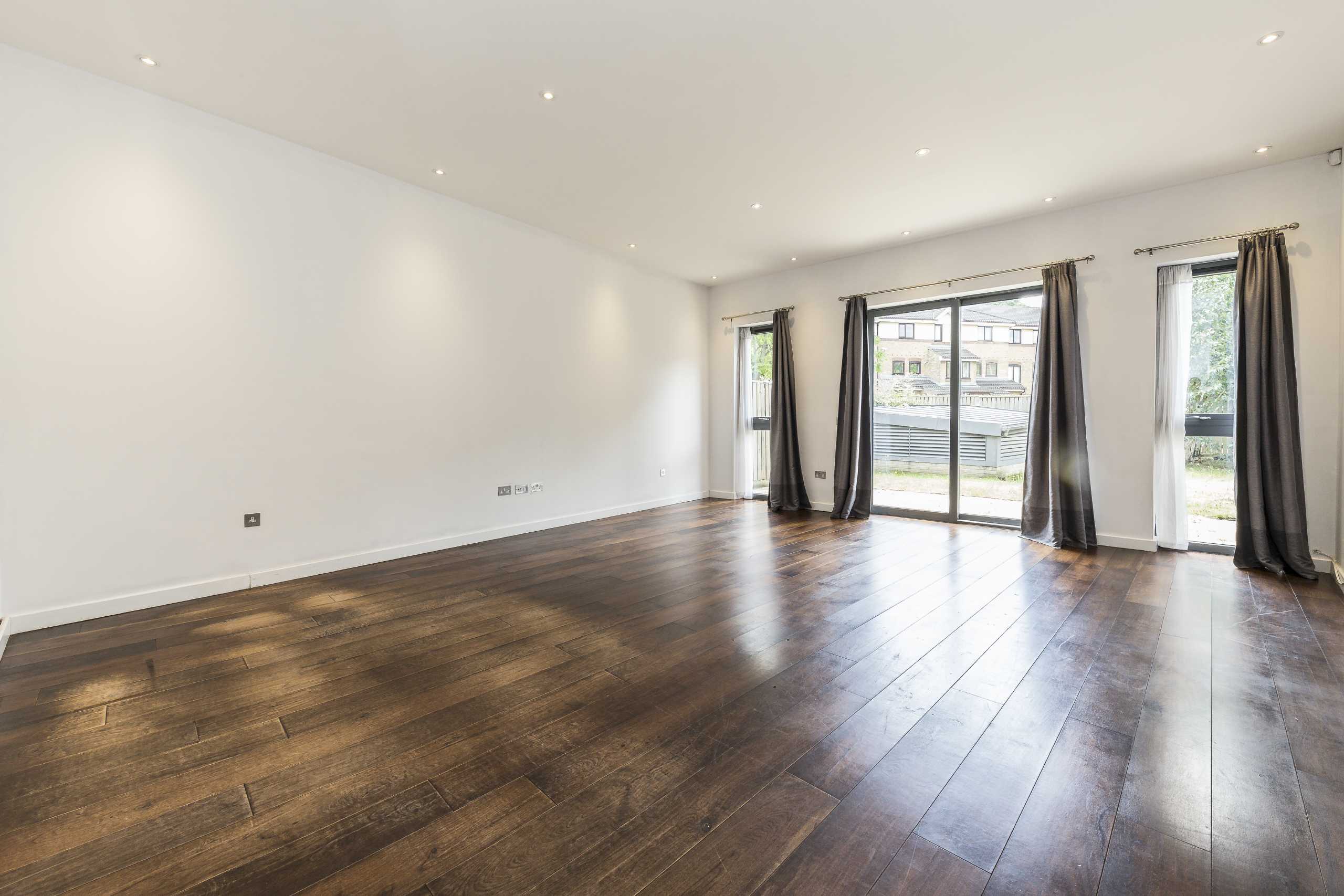 House Gunnersbury Mews in Greater London