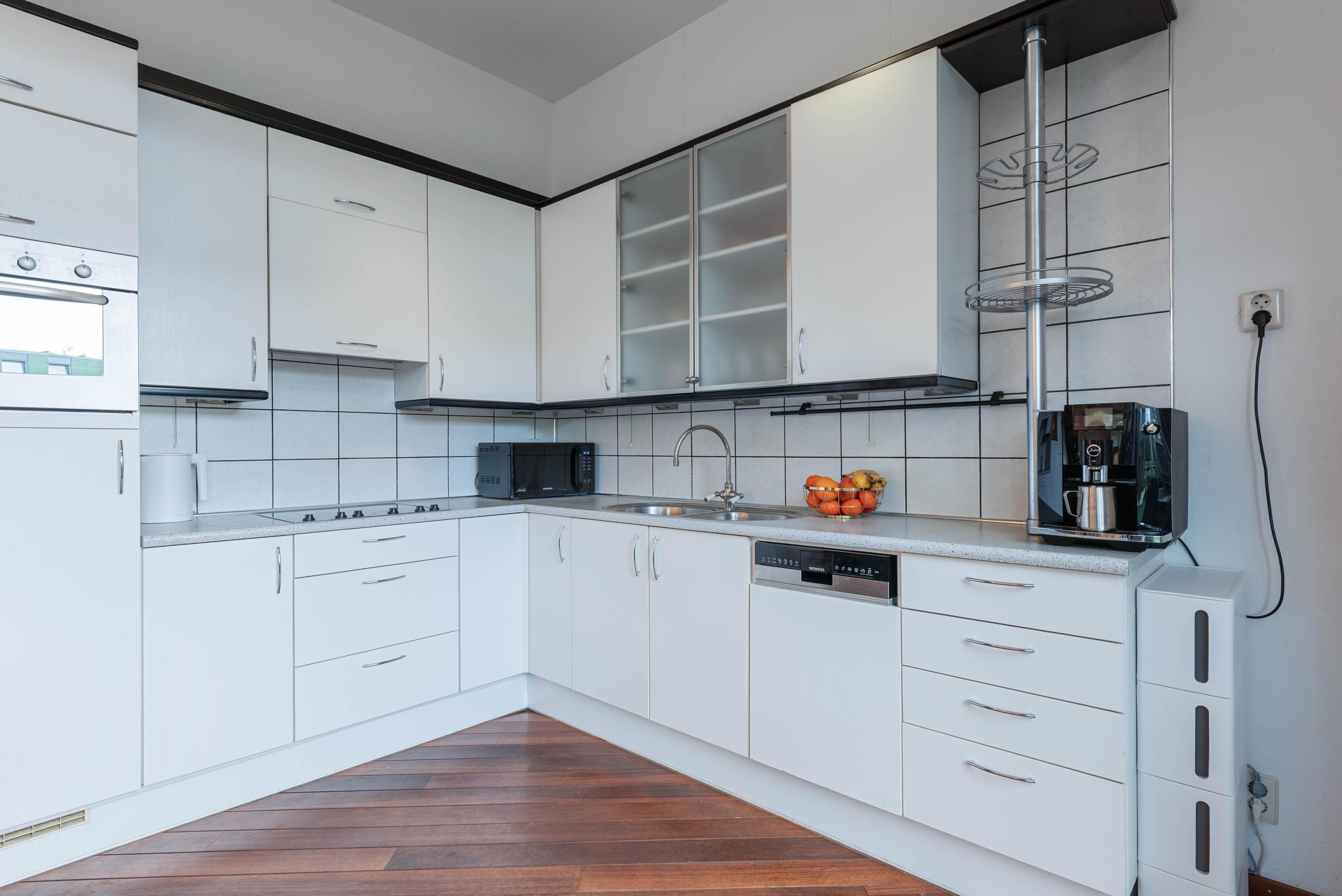 Tussenwoning te koop: Korenwolfstraat 43, Eindhoven