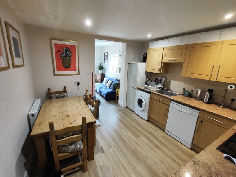 Room Markhouse Road in Greater London