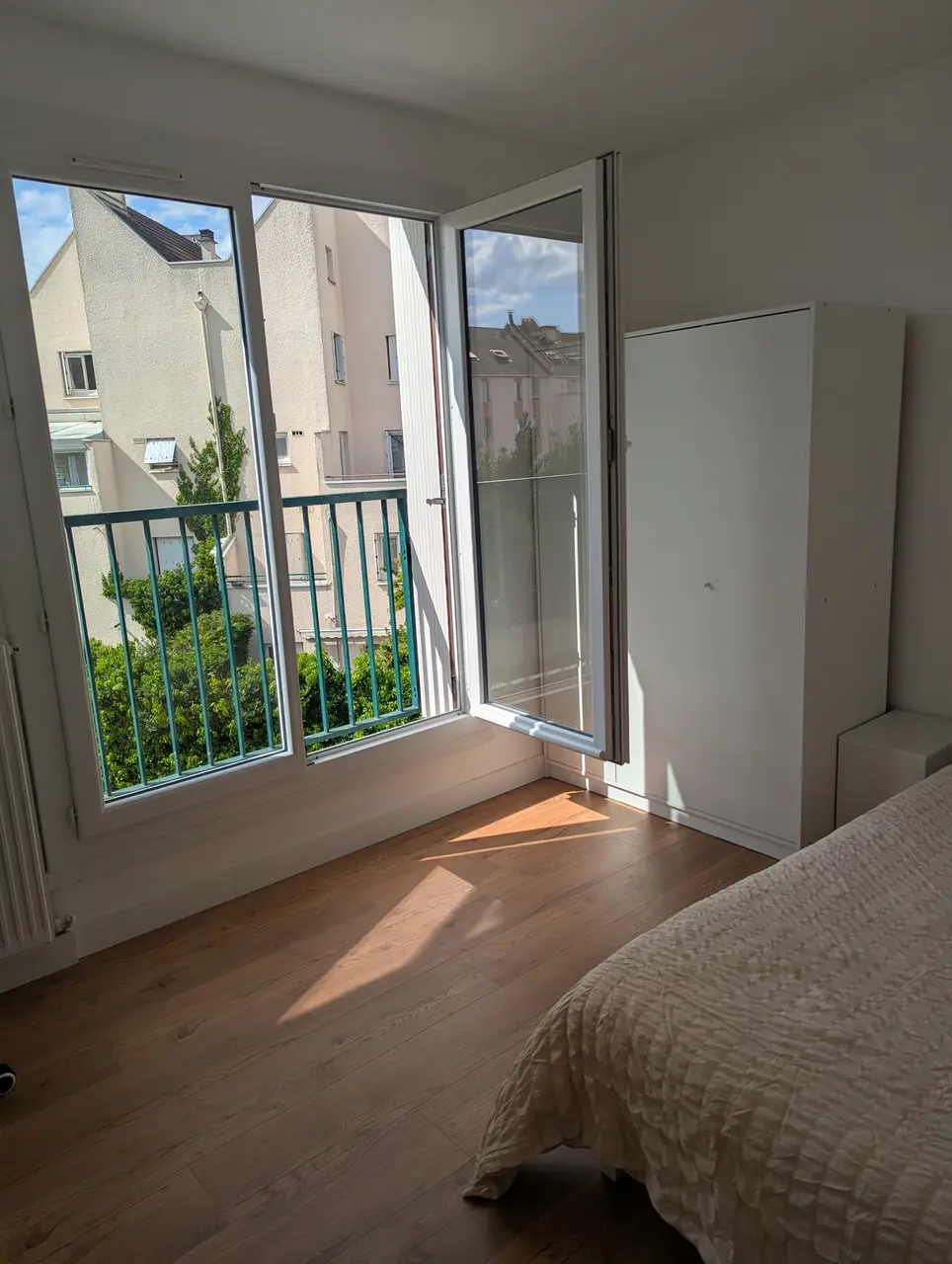 Room Rue de l'Internationale in Évry