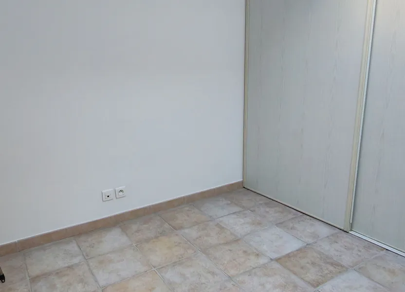 Flat Rue Paul Bert in Aramon