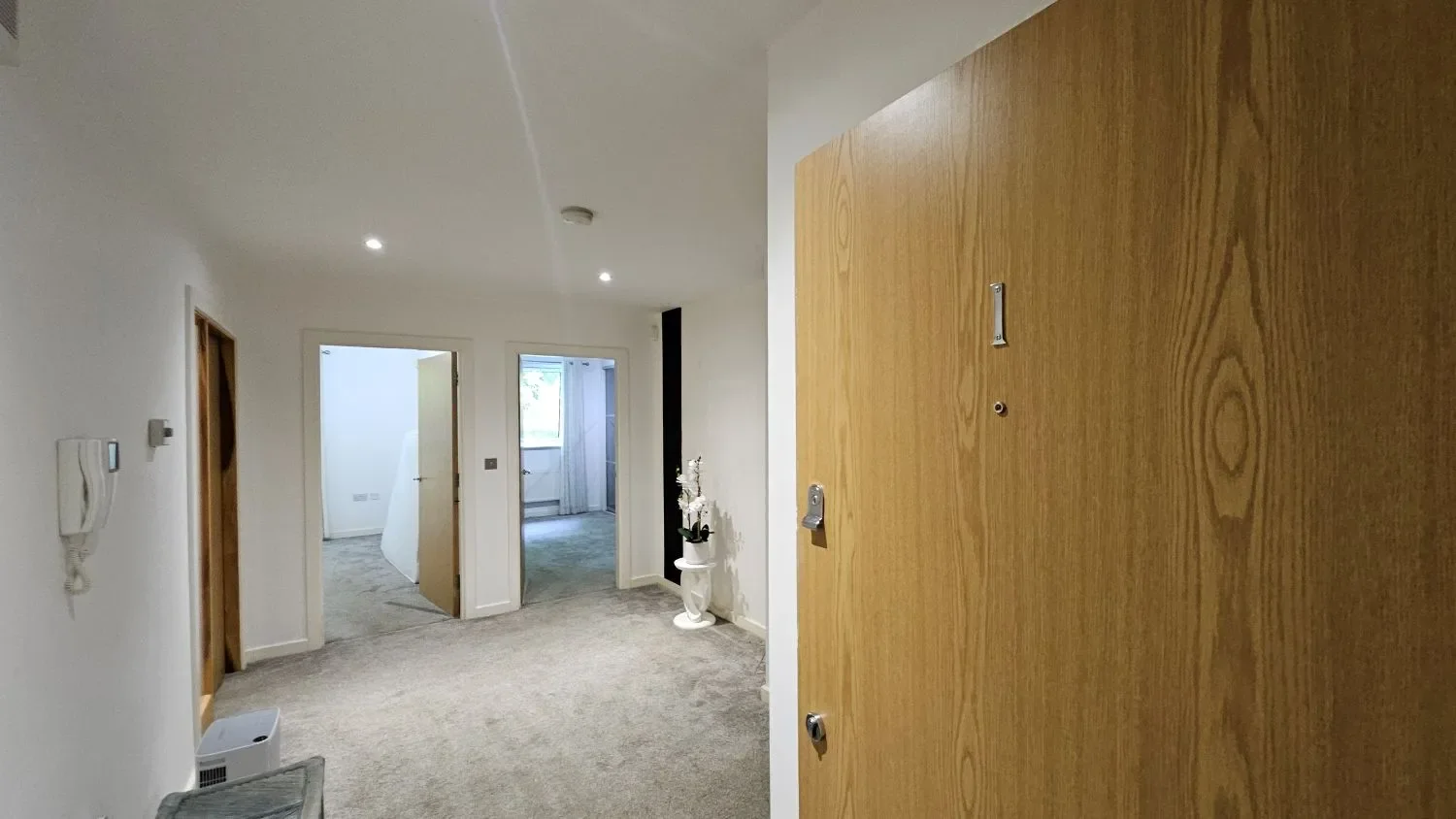 Flat Chatsworth Court in Bolton