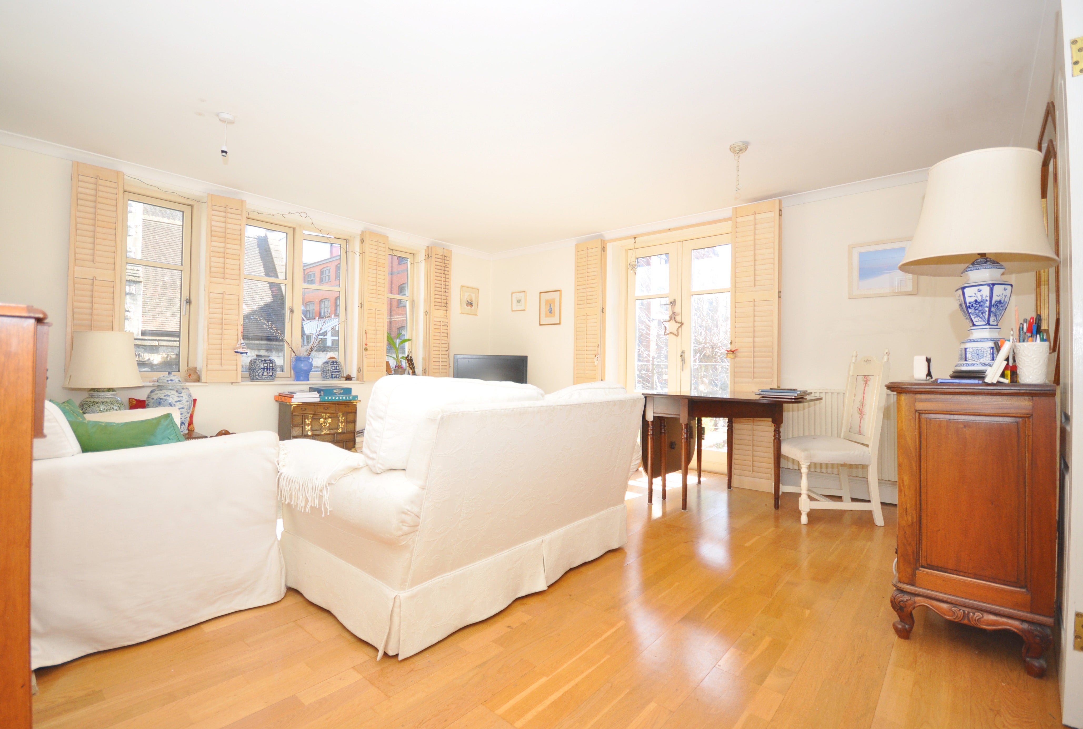 Flat Saint Georges Place in Cheltenham