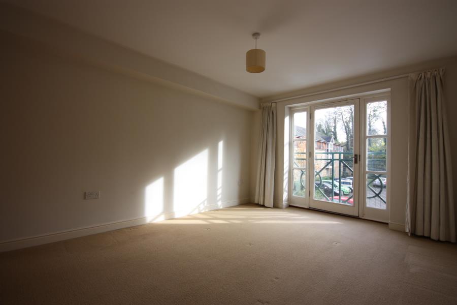 Flat Faraday Road in Guildford