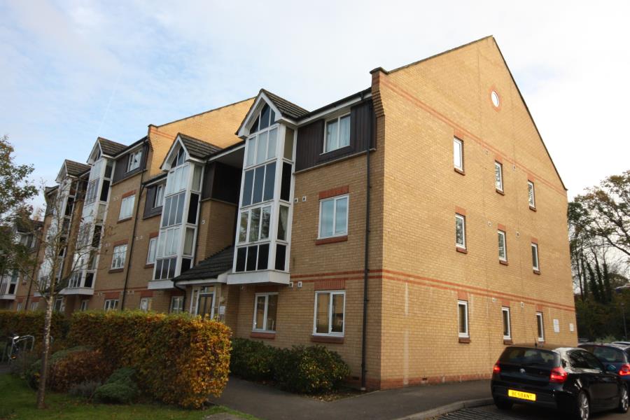 Flat Faraday Road in Guildford