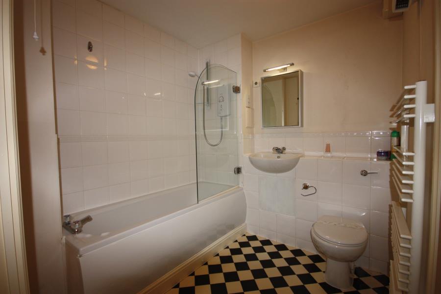 Flat Faraday Road in Guildford