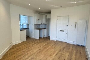 Flat Collett Road in Ware