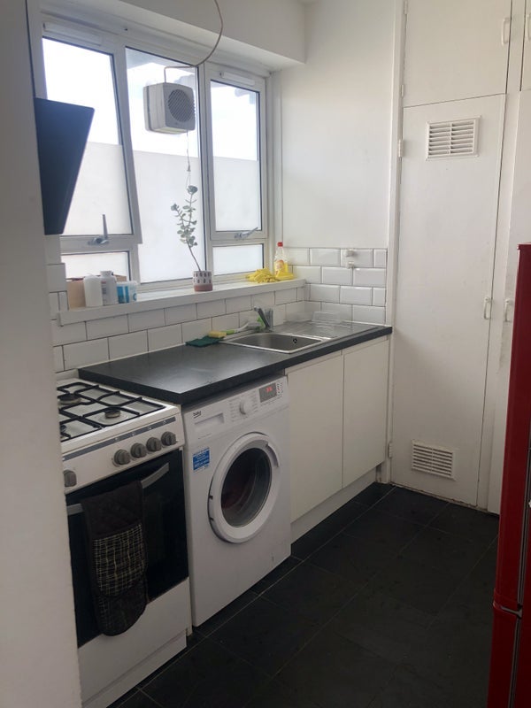 Room Ernest Street in Greater London