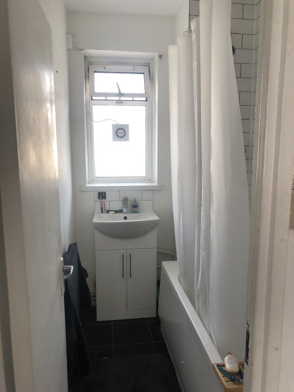 Room Ernest Street in Greater London