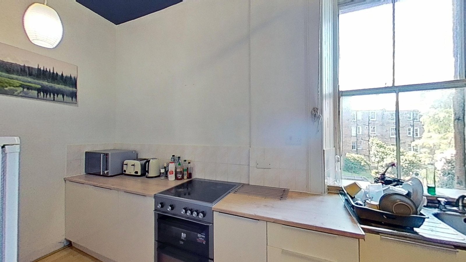 Flat Polwarth Gardens in City of Edinburgh