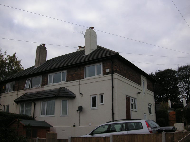 Room King Edward Avenue in Leeds