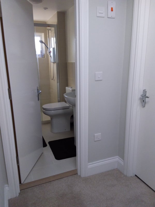 Room Sunnyhill Road in Greater London