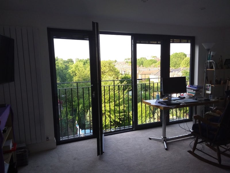 Room Sunnyhill Road in Greater London