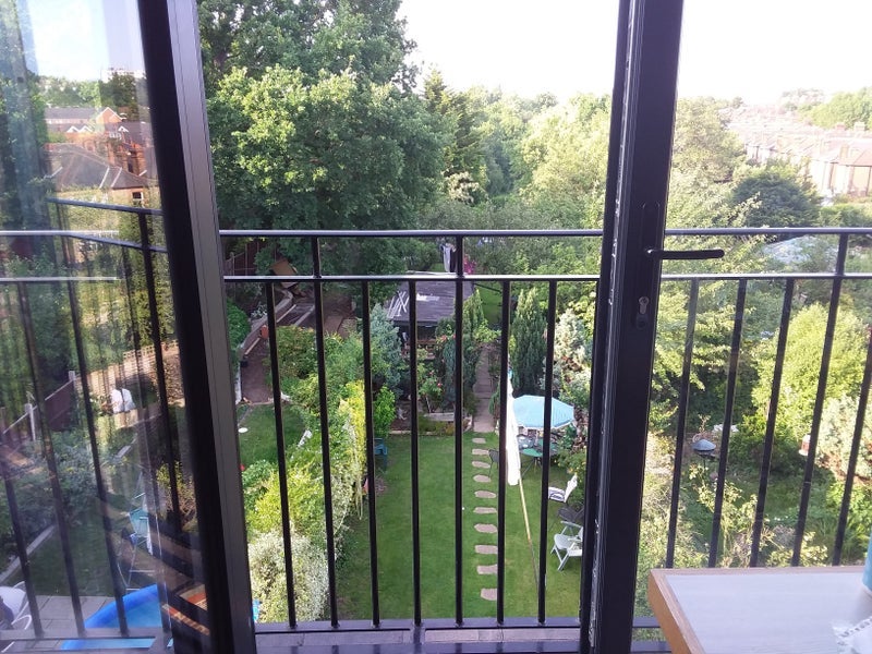 Room Sunnyhill Road in Greater London
