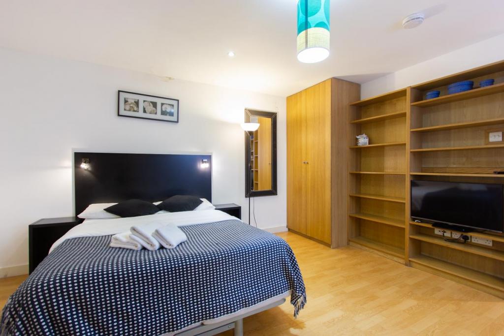 Flat Euston Road in Greater London