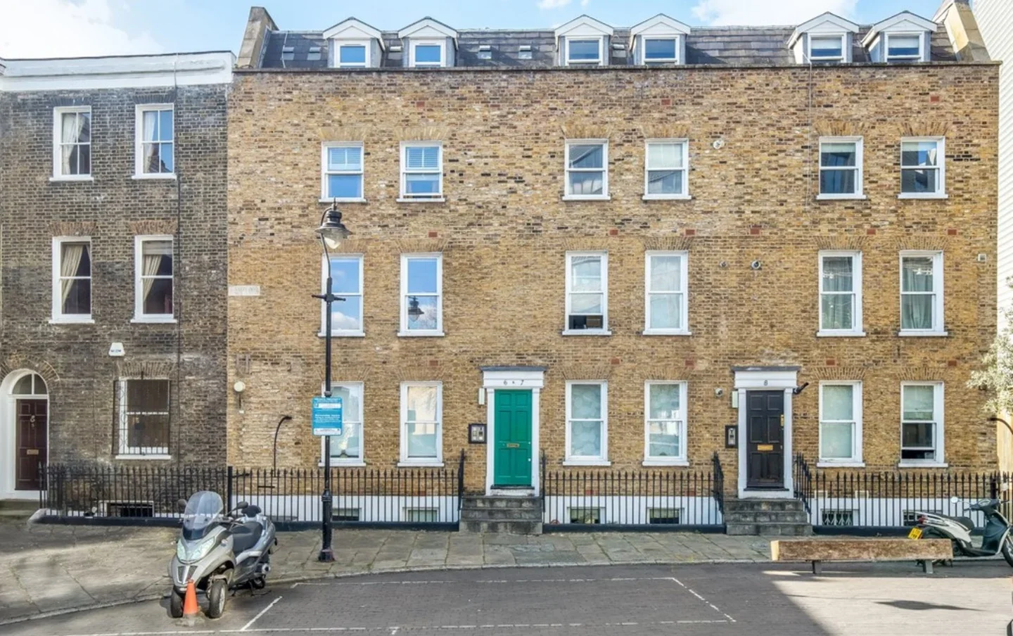 Flat Abbey Street in Greater London