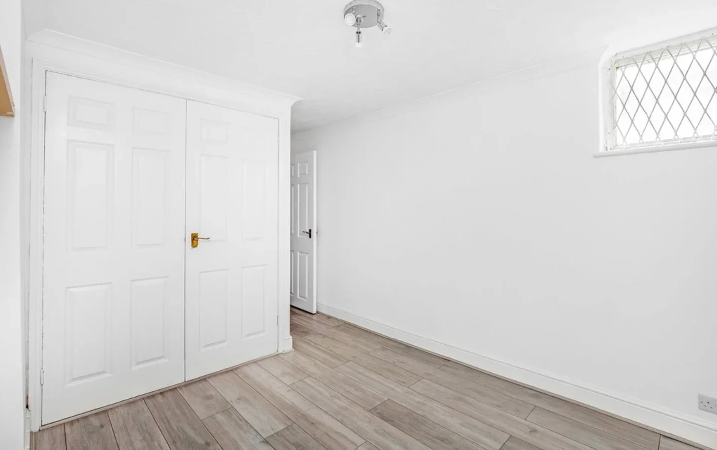 Flat Abbey Street in Greater London