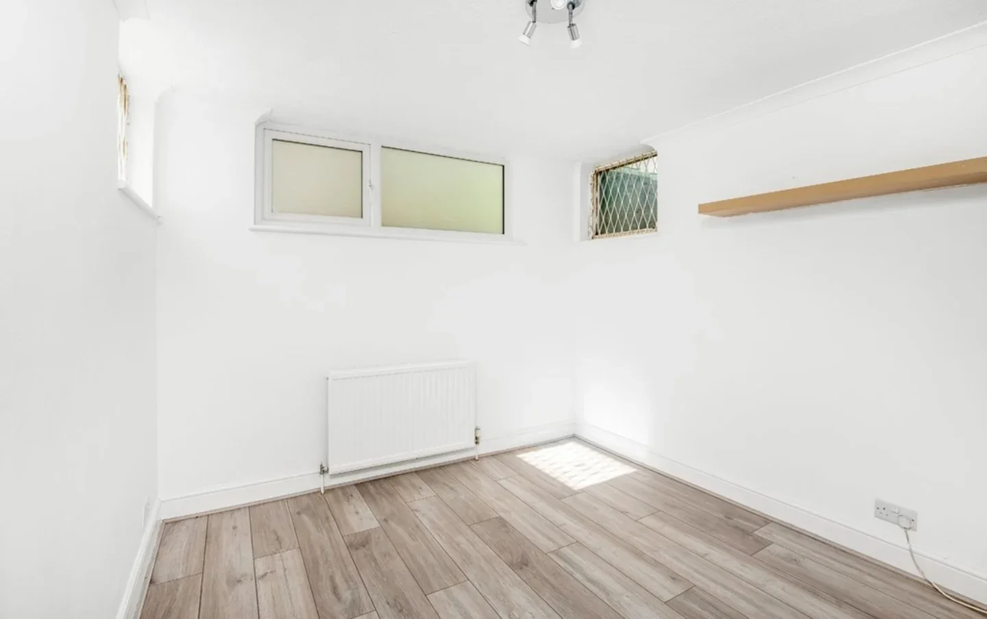 Flat Abbey Street in Greater London