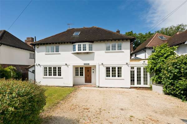 House Hinchley Drive in Elmbridge