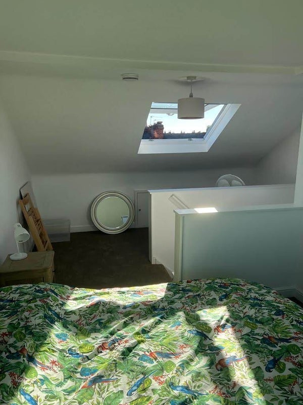 Room Brook Avenue in Manchester