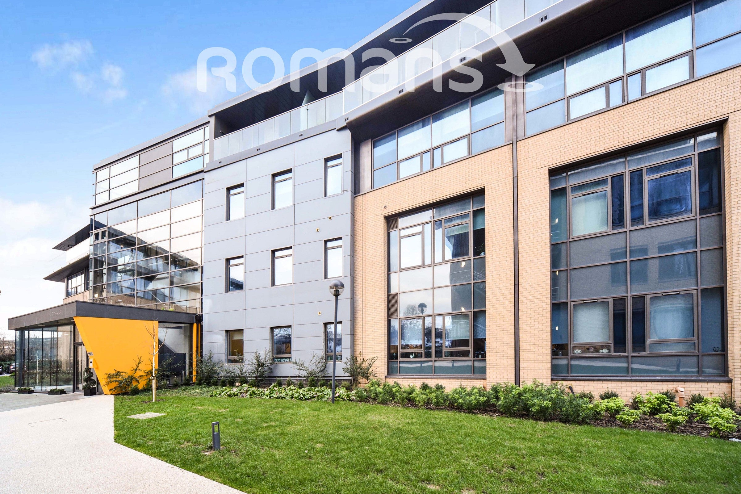 Flat Wokingham Road in Bracknell