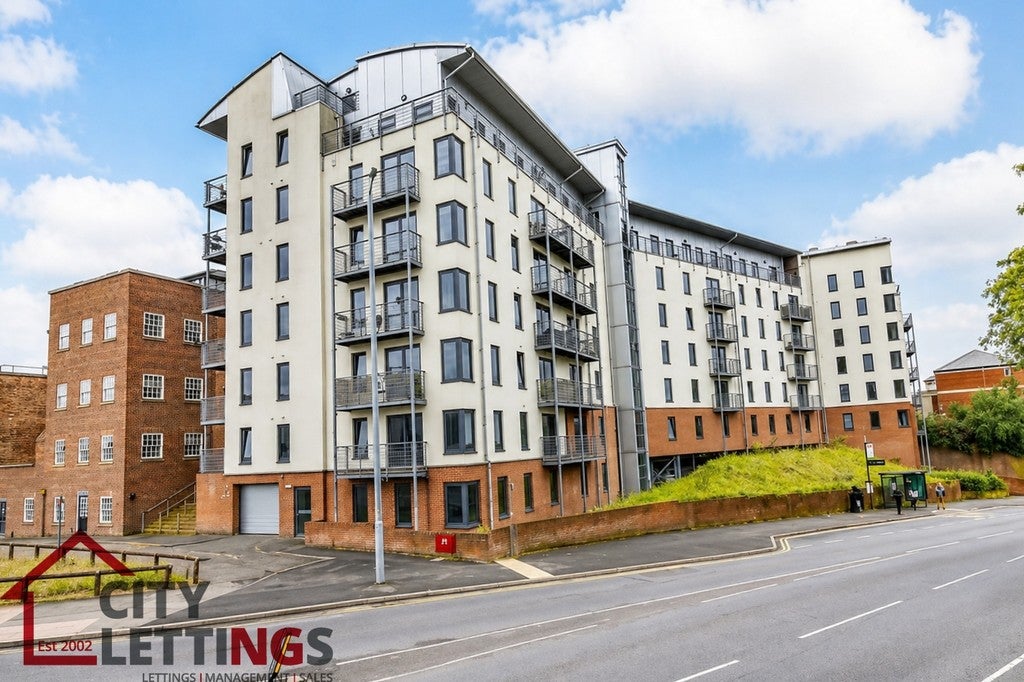 Flat Derby Road in Nottingham