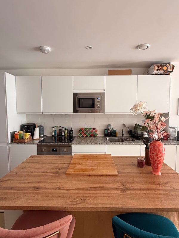 Flat Dockley Road in Greater London