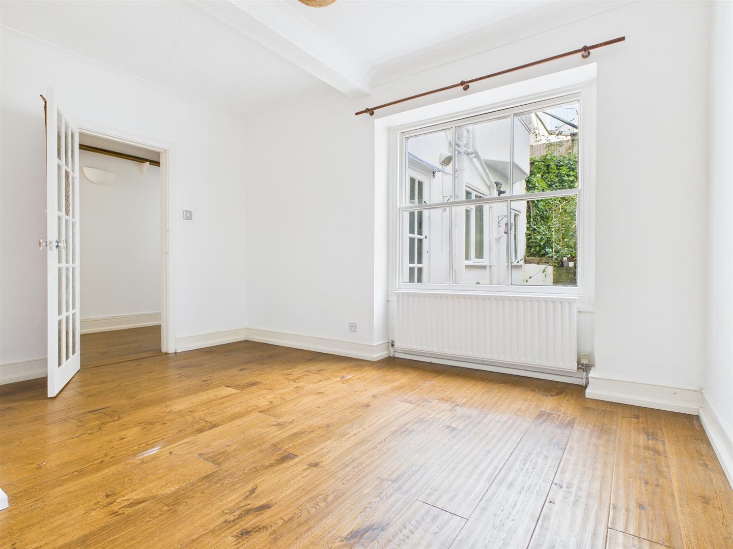 Flat Leopold Road in Brighton