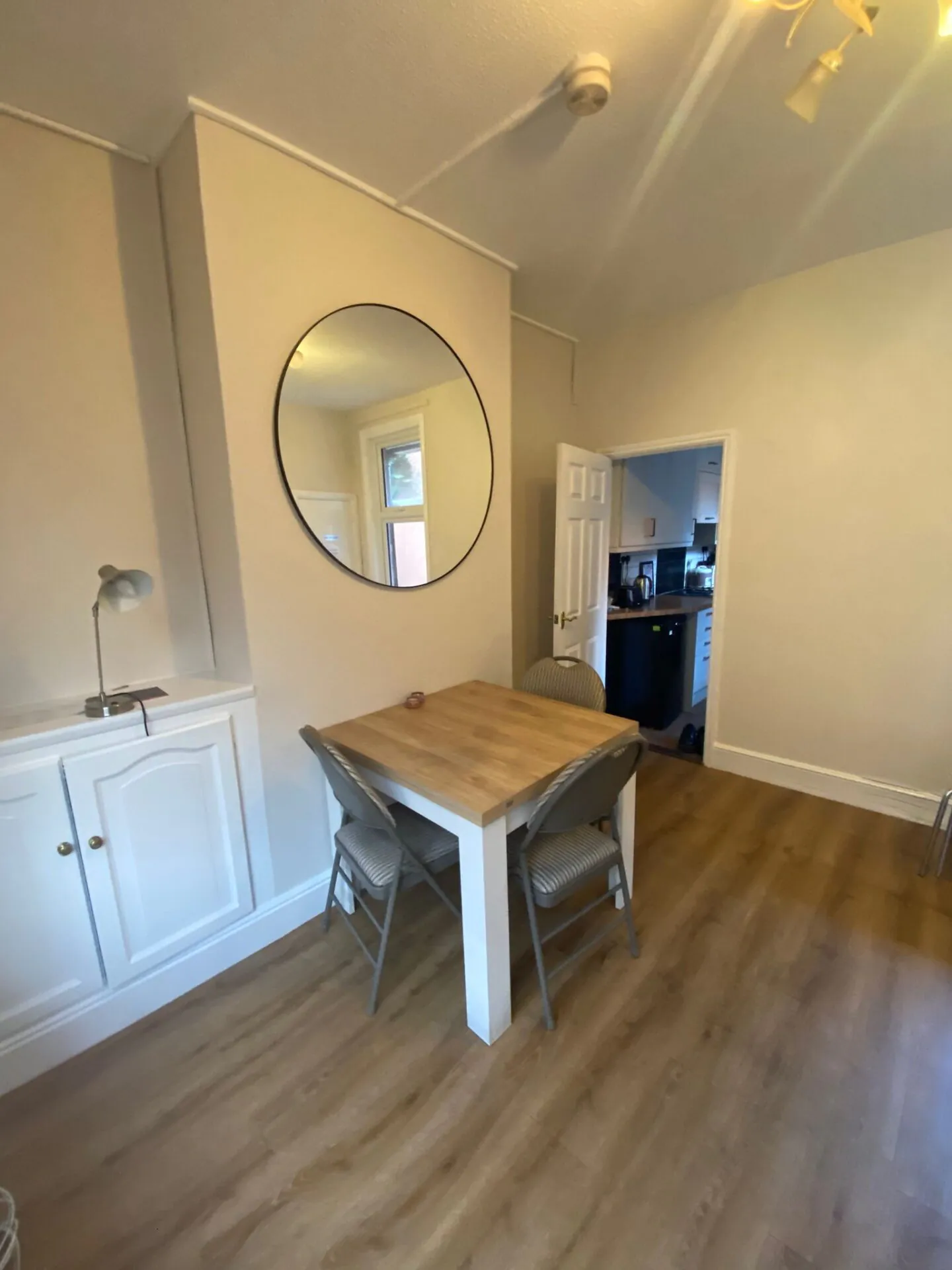 Room Hartopp Road in Leicester