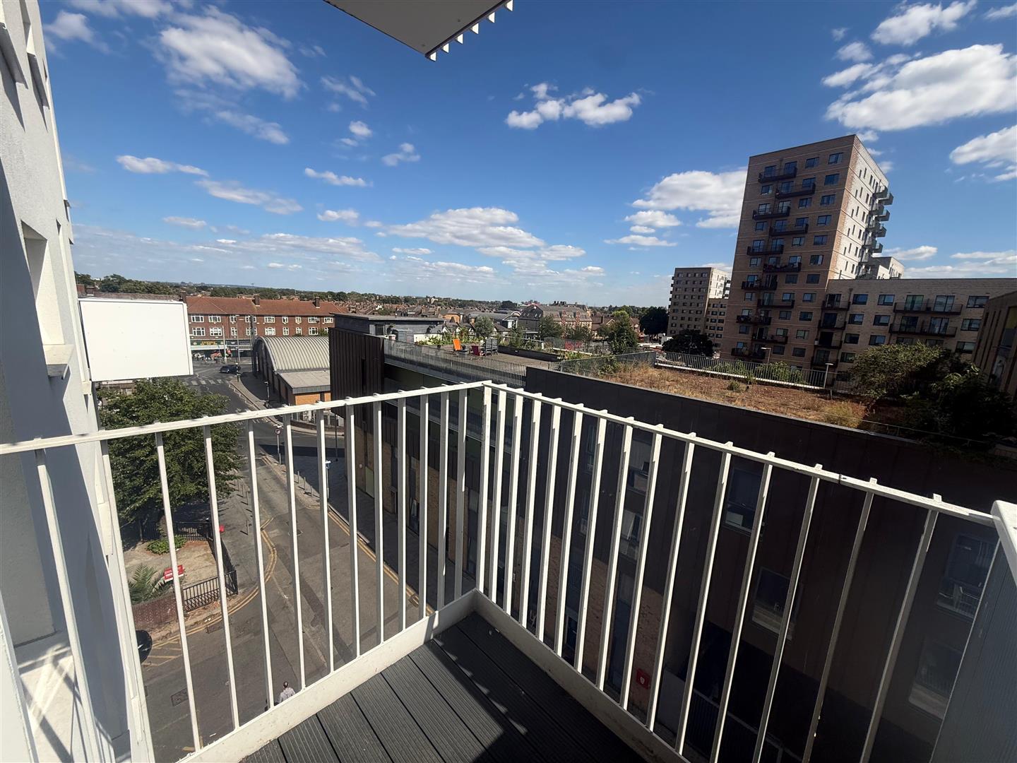 Flat Axe Street in Greater London