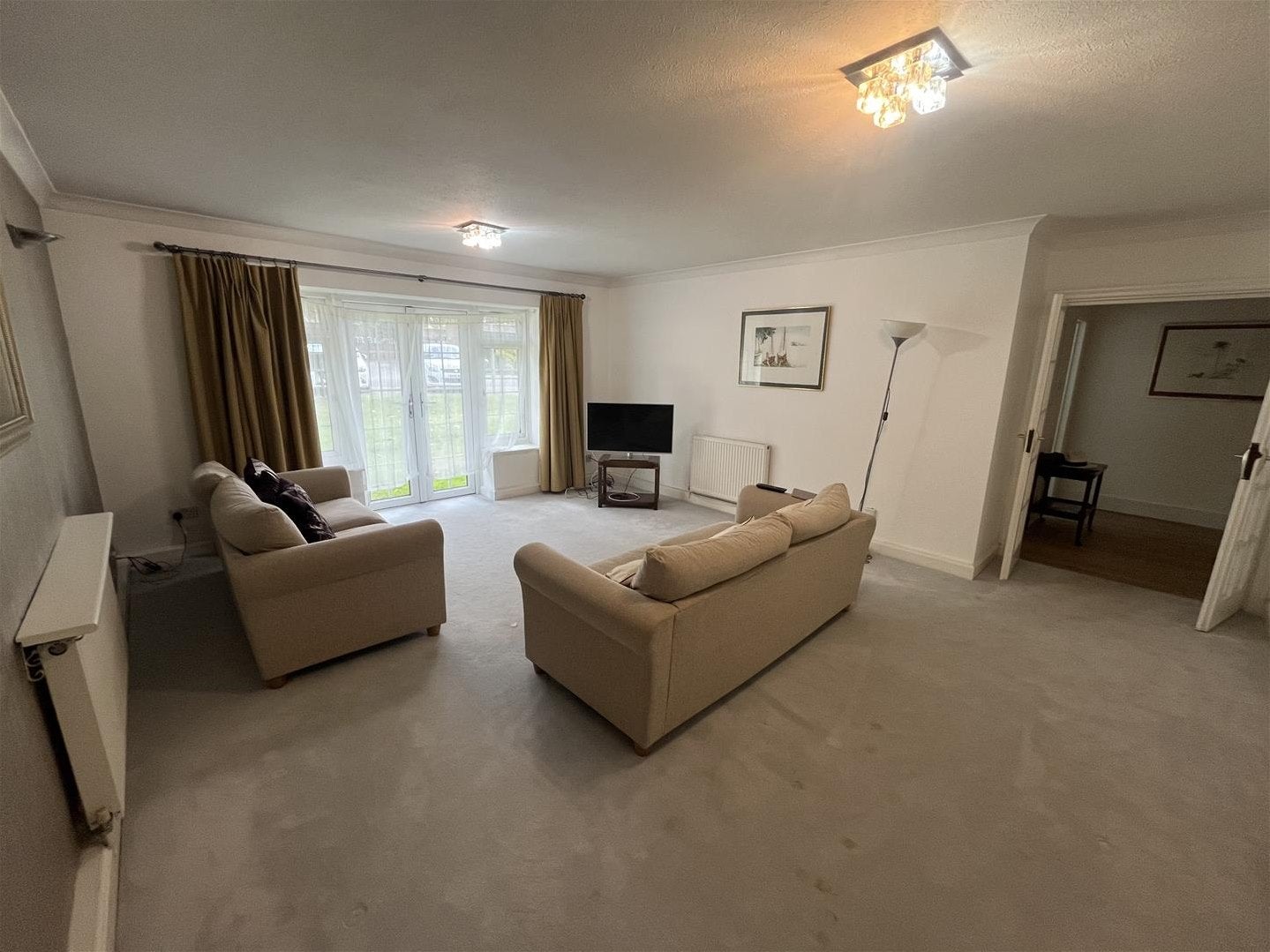 Flat Myrtleside Close in Greater London