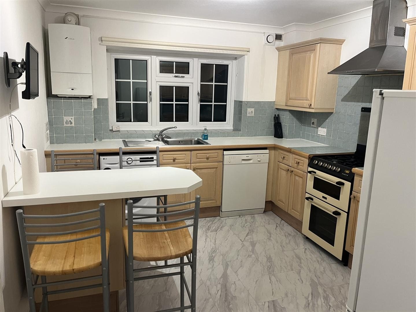 Flat Myrtleside Close in Greater London