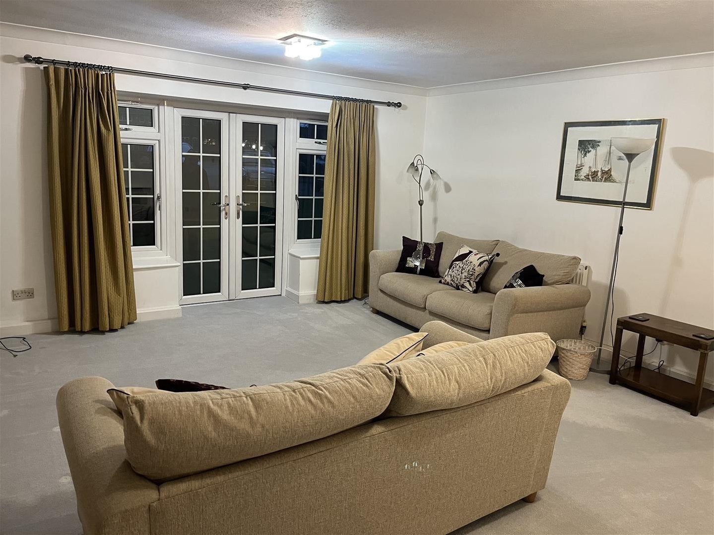 Flat Myrtleside Close in Greater London
