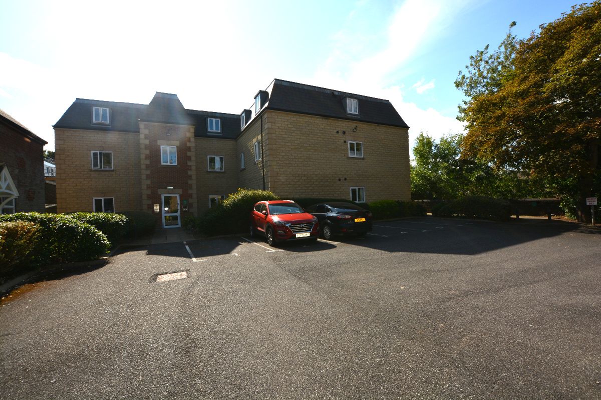 Flat Mountenoy Road in Rotherham