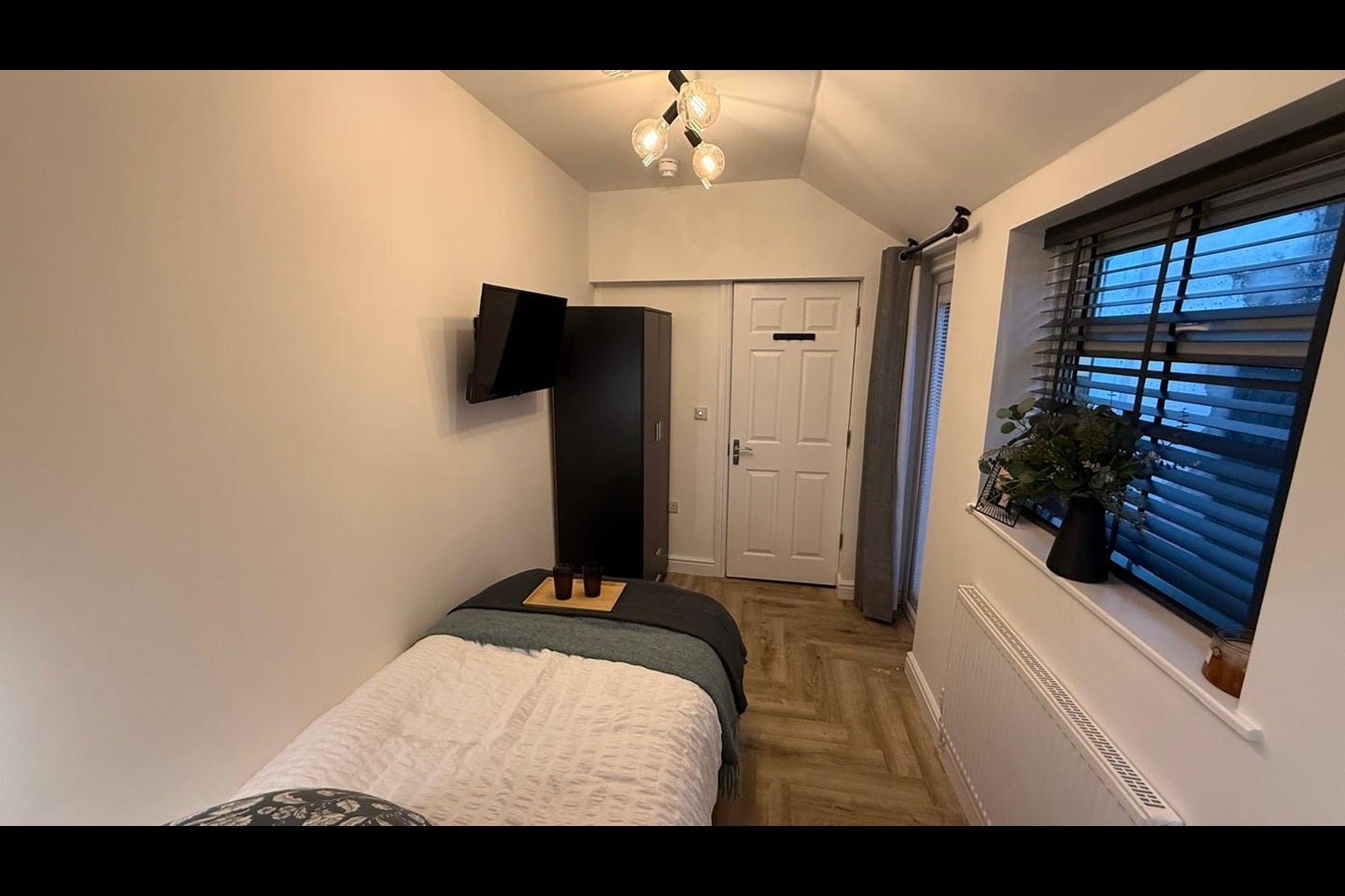 Room Trinity Lane in Hinckley and Bosworth