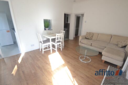 Flat Hitchin Road in Luton