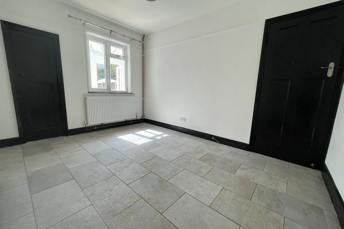 Flat Hagden Lane in Watford