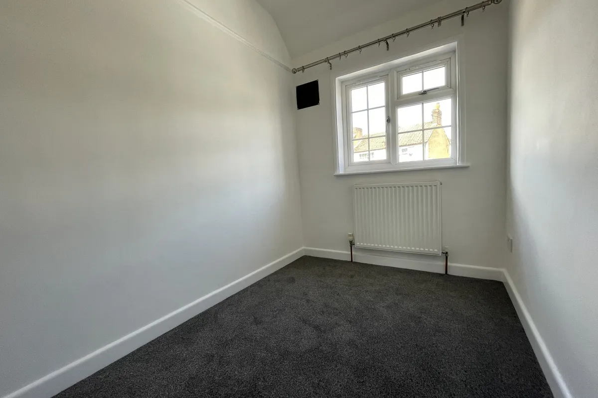 Flat Hagden Lane in Watford
