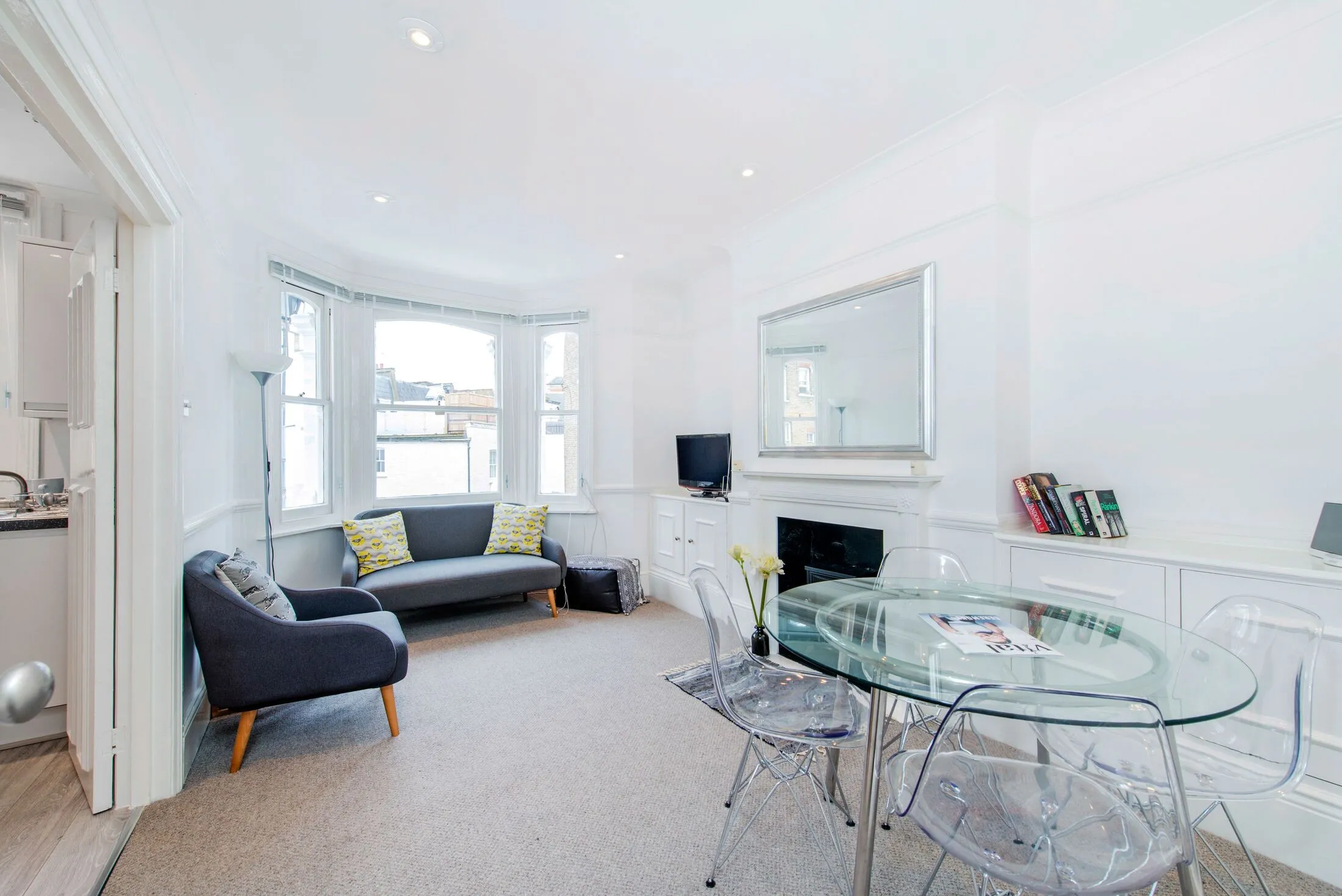 Flat Mirabel Road in Greater London