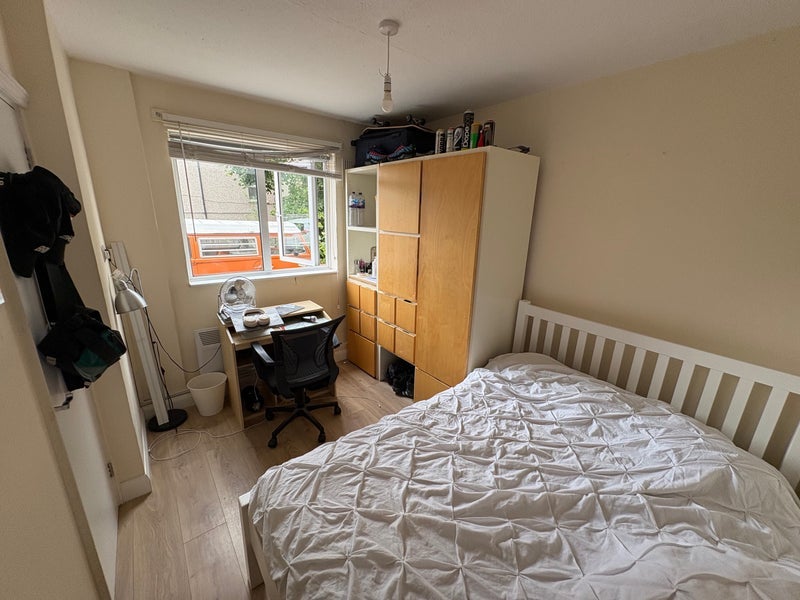 Room Ryde Vale in Greater London