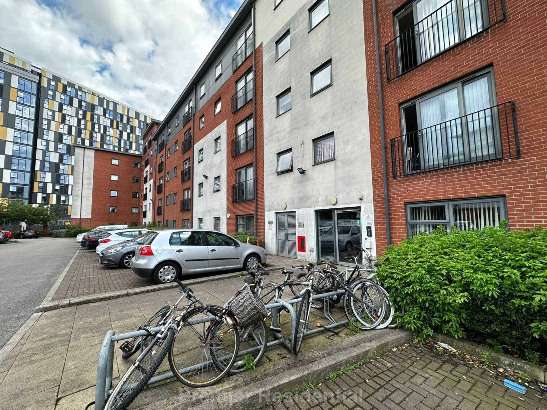 Flat Irwell River Park in Salford