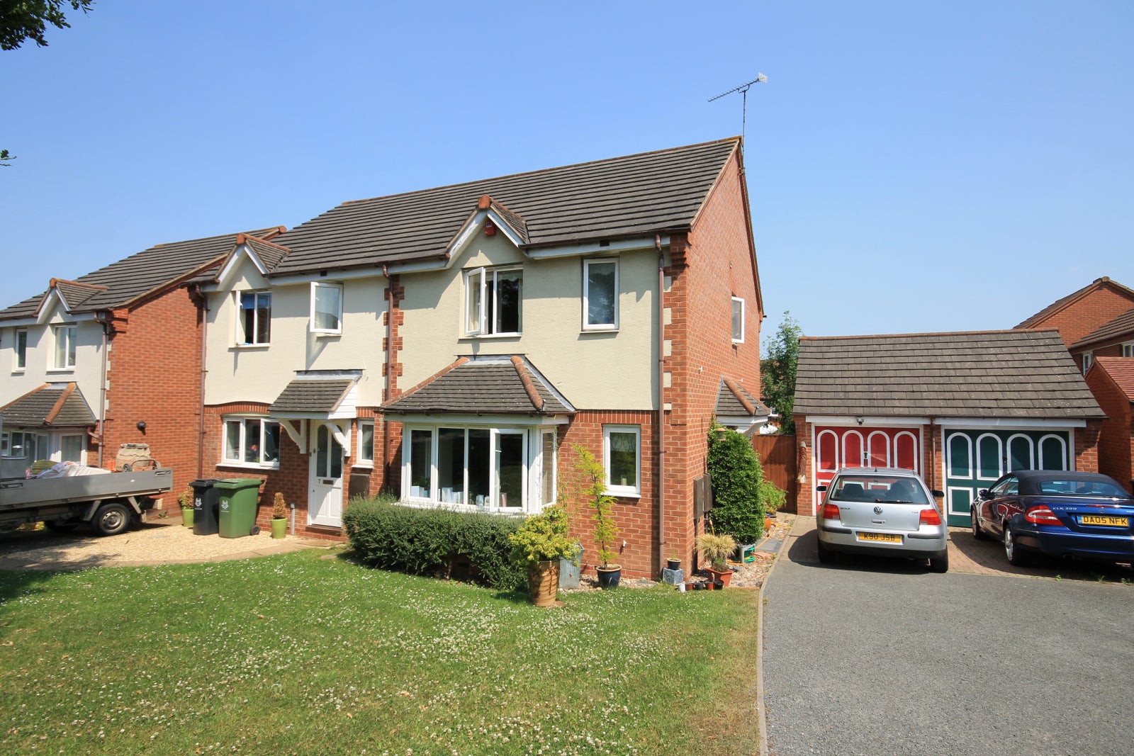 House Bentham Avenue in Worcester