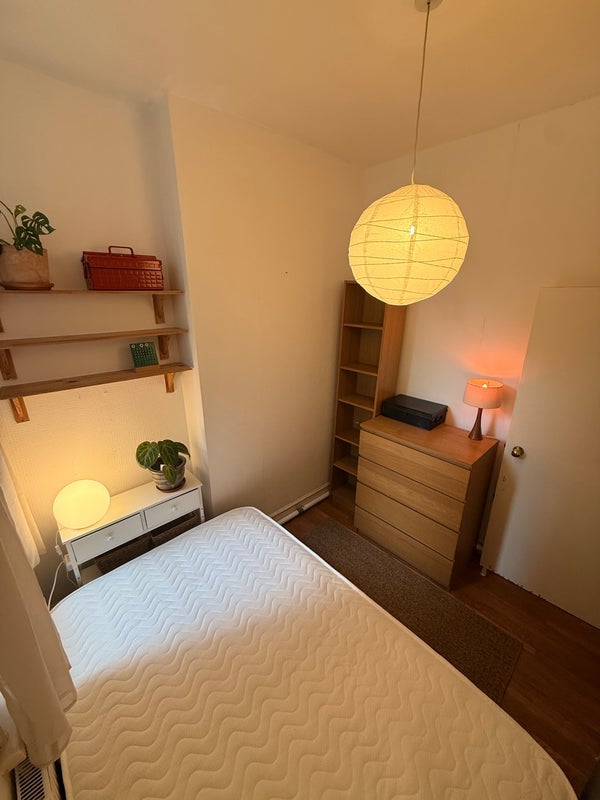Room Milton Avenue in Greater London