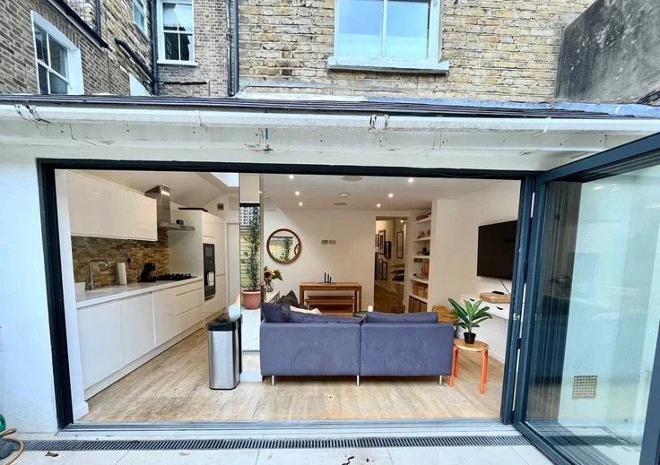 Flat Archel Road in Greater London