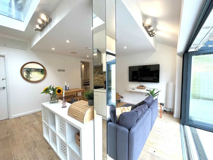 Flat Archel Road in Greater London
