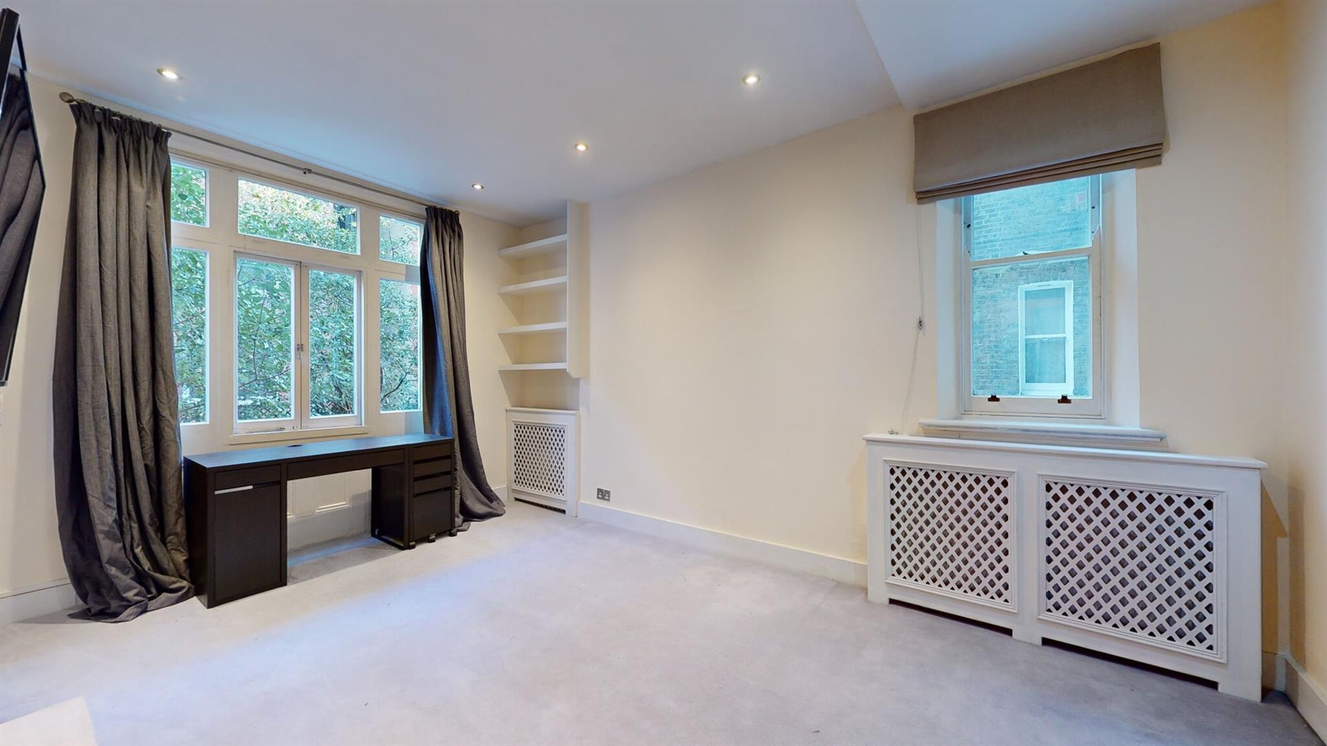 Flat Nevern Square in Greater London
