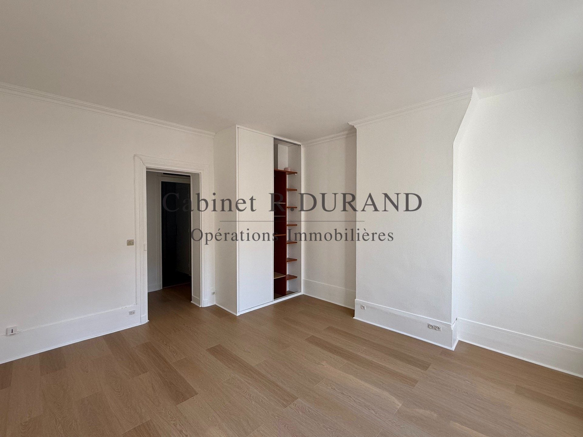 Appartement Rue du Mont Cenis à Paris